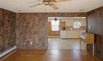 28 City View Pkwy, Johnston, RI 02919