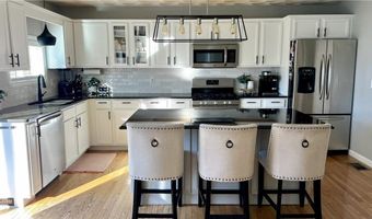 41 Follett St, East Providence, RI 02914