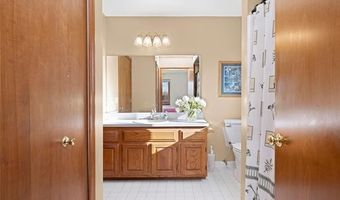 1135 Holmes Rd, Allenton, MI 48002