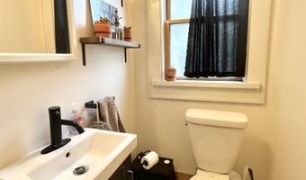 906 Locust St, Atlantic, IA 50022