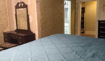 244 E Main St, Bells, TN 38006