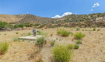 33110 Hillside Dr, Acton, CA 93550