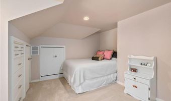 301 22nd St NW, Austin, MN 55912