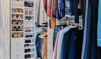 26 Scituate Farms Dr, Cranston, RI 02921