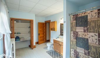 321 S Moore St, Algona, IA 50511