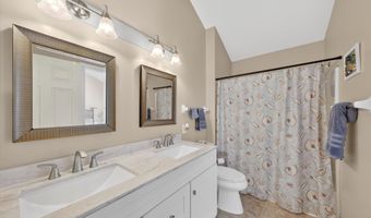 1403 Revere Rd 1403, Danbury, CT 06811