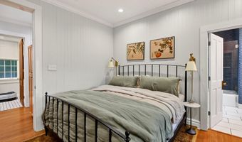 241 Washington St, Bay St. Louis, MS 39520