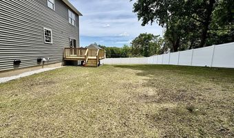 8 Country Ln, Billerica, MA 01821