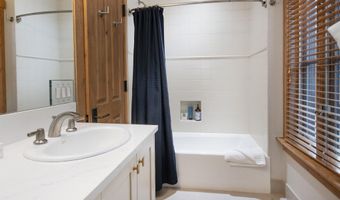 63 Avondale Ln R-213, Beaver Creek, CO 81620