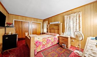1 PAGE Ave, Barrington, NJ 08007