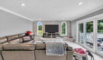 20 Regency Way, Manalapan, NJ 07726