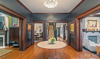 2100 The Plaza Rd, Charlotte, NC 28205