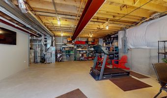 3221 N Heritage Ln, Arlington Heights, IL 60004