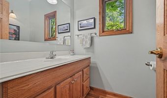 1066 Lake Viking Ter, Altamont, MO 64620
