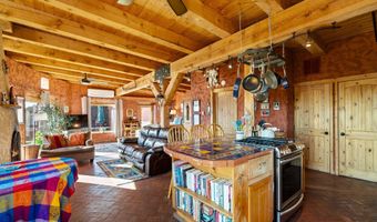 174 Hondo Seco Rd, Arroyo Hondo, NM 87513