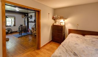 28 Miles Rd, Benton, NH 03785