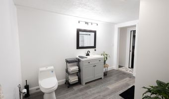 116 Pond St, Newton, NH 03858