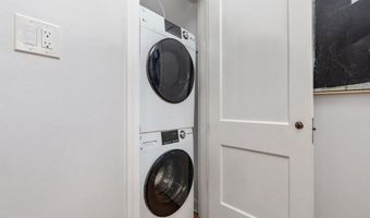 1021 S BARTON St 120, Arlington, VA 22204