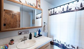 5 MARK Cir, Boulder, WY 82923