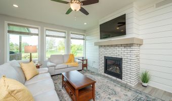 526 Sunset Dr SE, Altoona, IA 50009