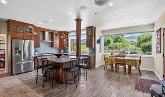 39 E Valley View Rd, Ashland, OR 97520