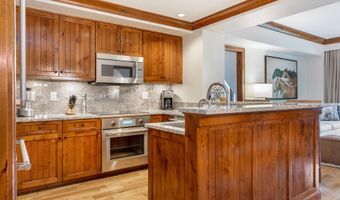 100 Bachelor Ridge Rd 3307, Avon, CO 81620