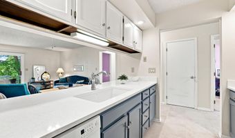 412 Faulkner Ct, Ames, IA 50014