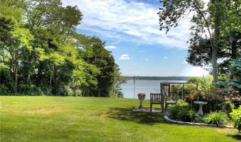 457 POPPASQUASH Rd, Bristol, RI 02809