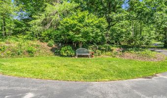 52 Forest Rd, Asheville, NC 28803