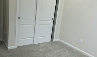 719 W Spaniel Dr, Ann Arbor, MI 48108