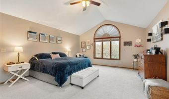 601 24th St NW, Austin, MN 55912
