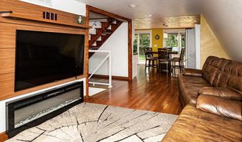 532 W Riverside Rd, Ames, IA 50010