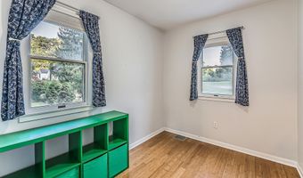 945 Rose Dr, Ann Arbor, MI 48103