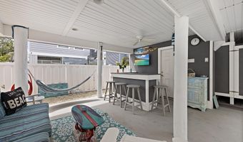 222 7TH St, Beach Haven, NJ 08008