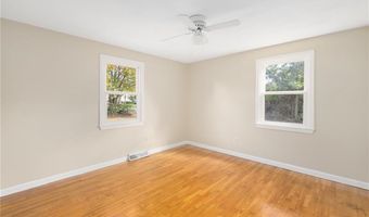 620 Dry Bridge Rd, North Kingstown, RI 02852