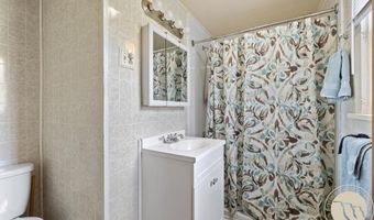 135 S Montana Ave, Absarokee, MT 59001