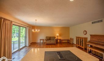 1302 E Linden St, Algona, IA 50511