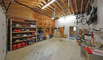 289 Algerie Rd, Becket, MA 01223