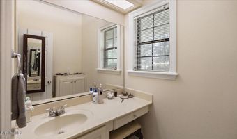 161 Goshen Springs Ln, Brandon, MS 39047