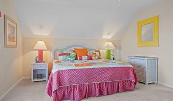 215 E Ft Macon Rd, Atlantic Beach, NC 28512