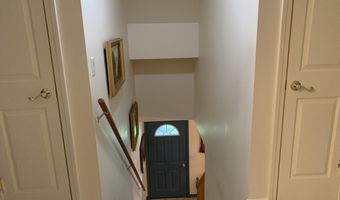 46 Club House Ln 9, Auburn, ME 04210