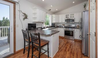 3616 Southridge Ln, Bismarck, ND 58504