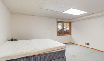 5390 Pheasant Ct, Alma, MI 48801