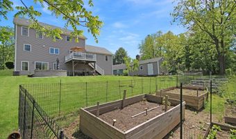 585 Chestnut St, Ashland, MA 01721