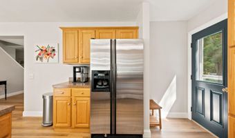 15 Silver Dawn Rd, Campton, NH 03223