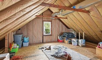 122 Southwick St, Agawam, MA 01030