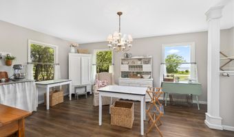 126 Narrow Shore Rd, Aydlett, NC 27916