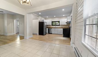 74 Sidney St, Bangor, ME 04401
