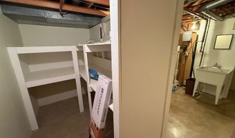 412 H St, Aurora, NE 68818