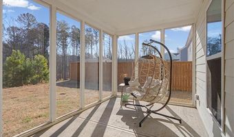 669 Fairway Dr, Acworth, GA 30101